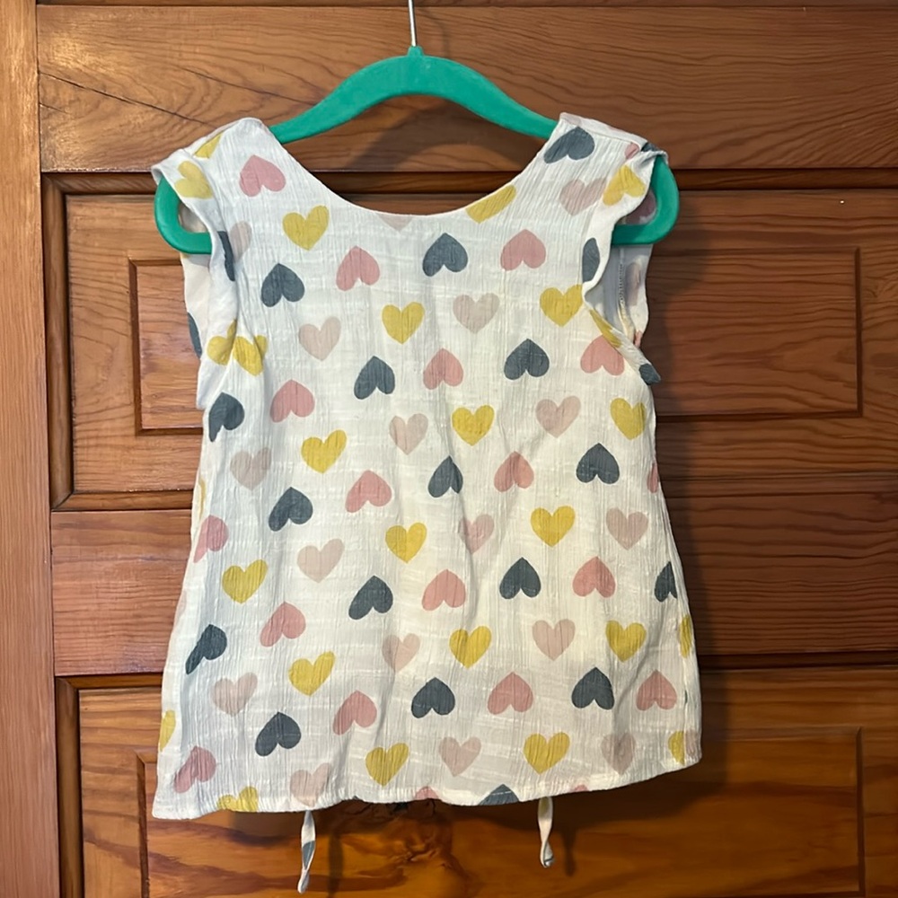 Mabel and Honey heart top - EUC 4T